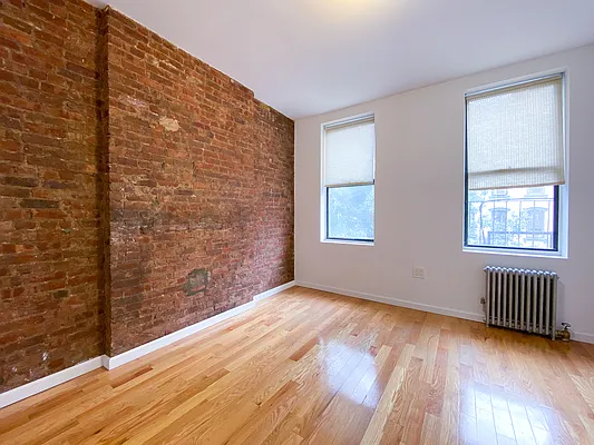Rented by City Connections Realty | media 18