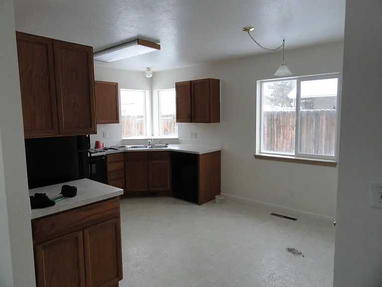 1758 4th Ave E — Photo 5