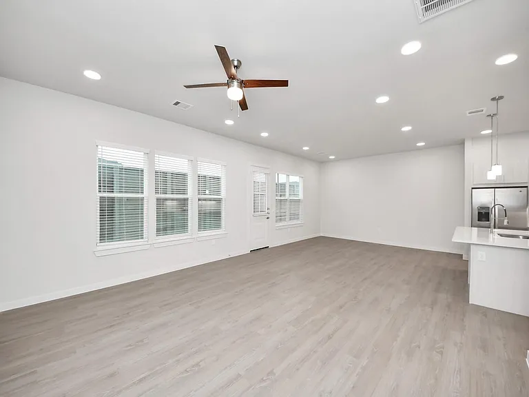 7411 Leighton Meadow Ln — Photo 17