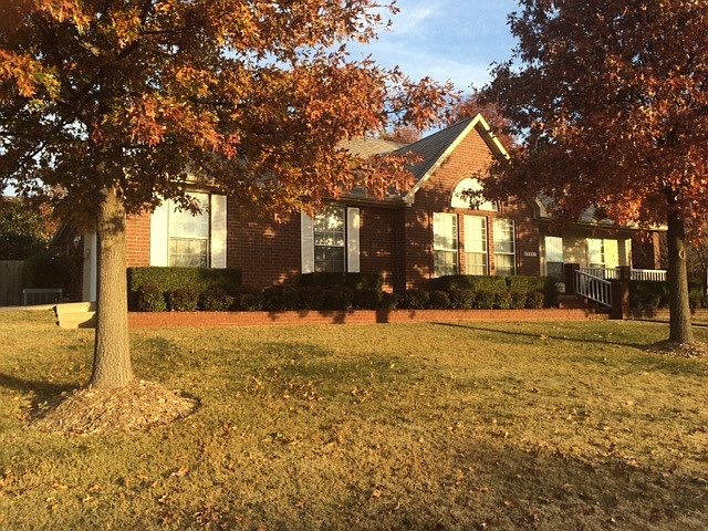 4990 Dogwood View