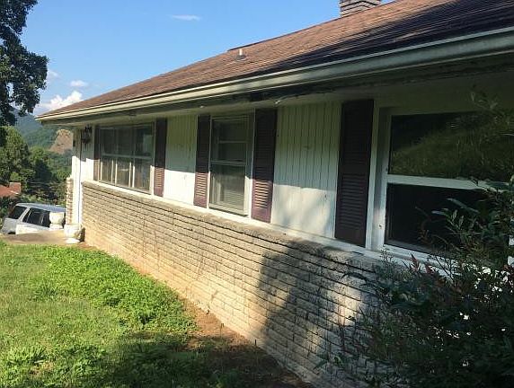 4th image of 336 Tulip Poplar St