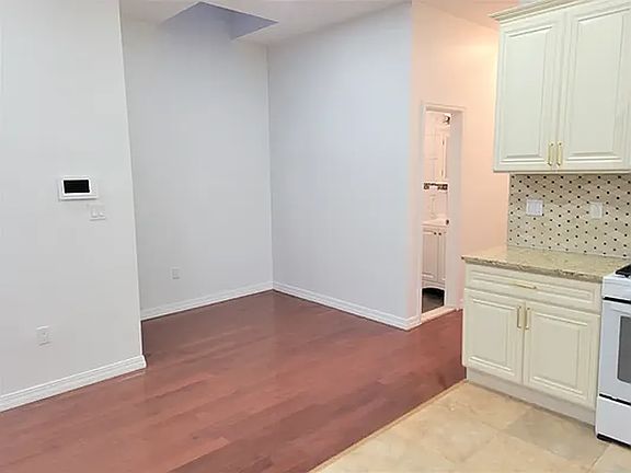3rd image of 7117 19th Ave #2A