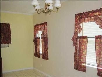 5th image of 2 Teakwood Cir