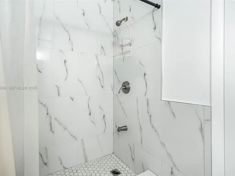 22 Canterbury Ln #22 — Photo 21