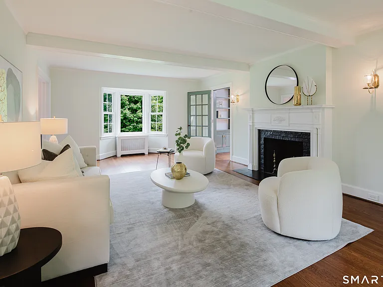3 Holmewood Ln — Photo 4