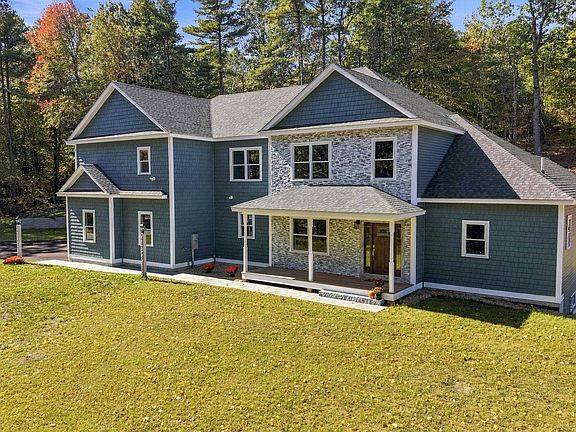 2nd image of 6 Eastview Drive