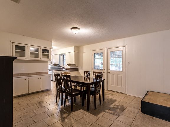5th image of 604 Meadowcrest Dr