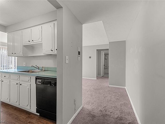 3rd image of 21921 River Oaks Dr APT D7