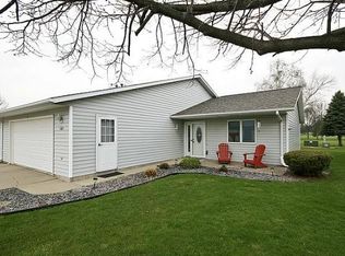 1163 Fairway Ave NW, Hutchinson, MN 55350