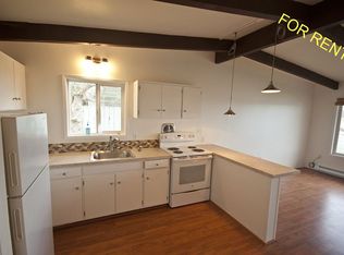 431 N 3rd Ave APT 1, Sequim, WA 98382
