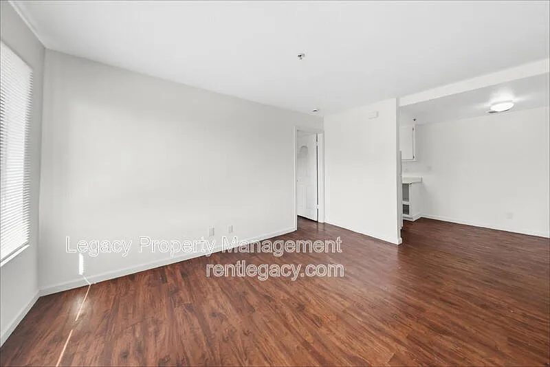 2 bed, 2.0 bath, $1,595 — Photo 4