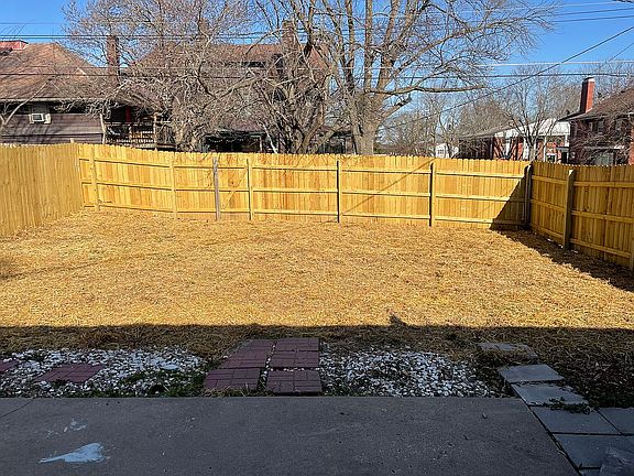 2nd image of 501 N 24th St