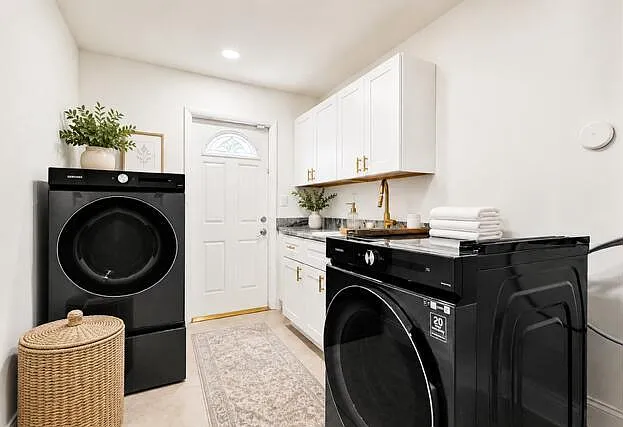 1717 N Riverside Dr #1 — Photo 1
