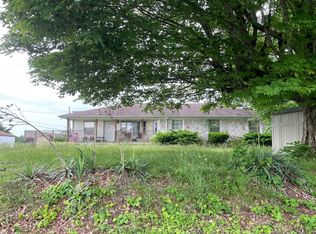 4183 Bledsoe St, Westmoreland, TN 37186