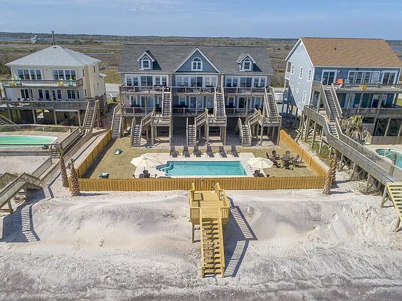 2nd image of 3890 Island Dr
