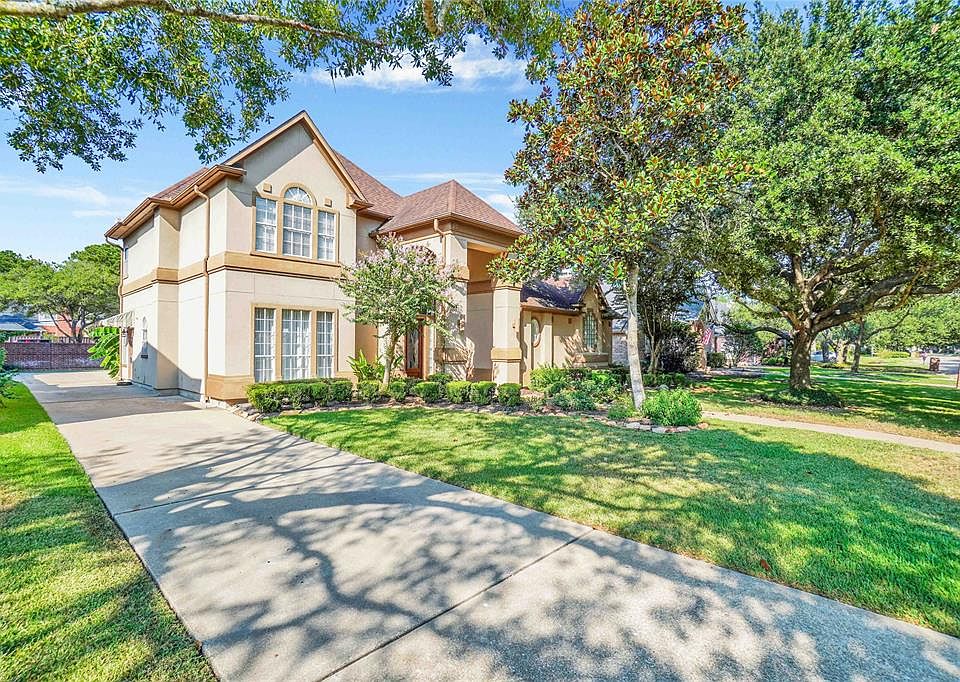 1st image of 18214 Ennsbury Drive