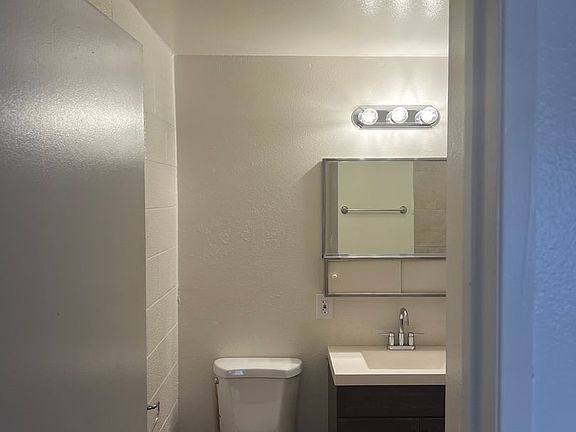 4th image of 3718 Hazelwood St APT 21