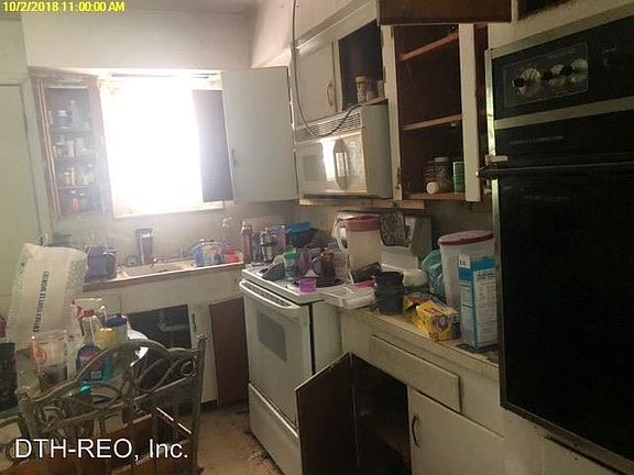 2nd image of 813 13th Ave N