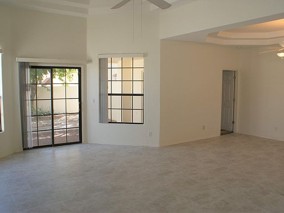 5th image of 2177 E Bishop Dr
