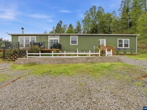 17790 Richardson Rd, Dallas, OR 97338