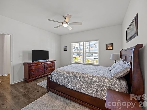 5th image of 5135 Arbordale Way