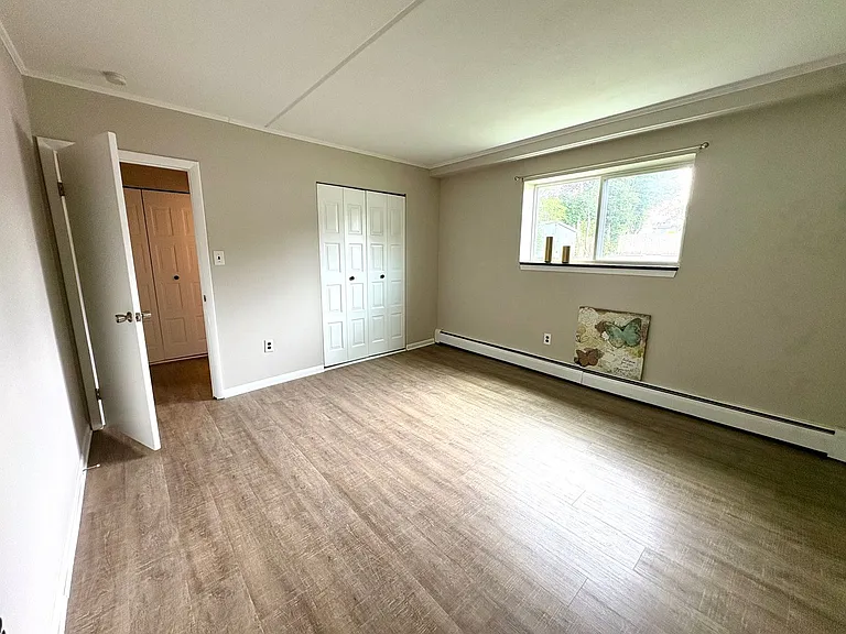 204 E Chester Pike — Photo 14