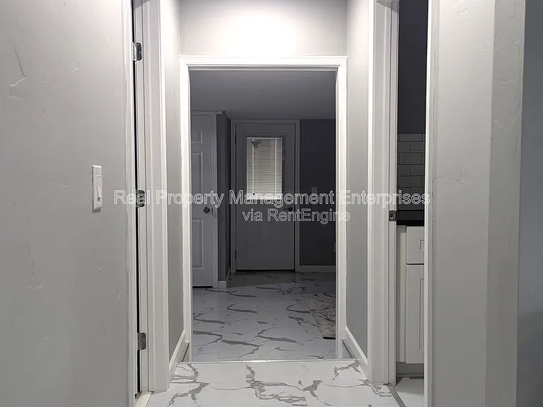 600 N Poplar Ln — Photo 11