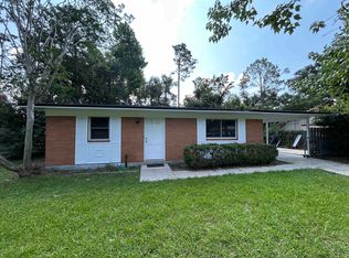 821 Essex Dr, Tallahassee, FL 32304