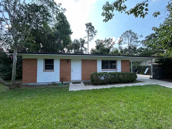 821 Essex Dr, Tallahassee, FL 32304