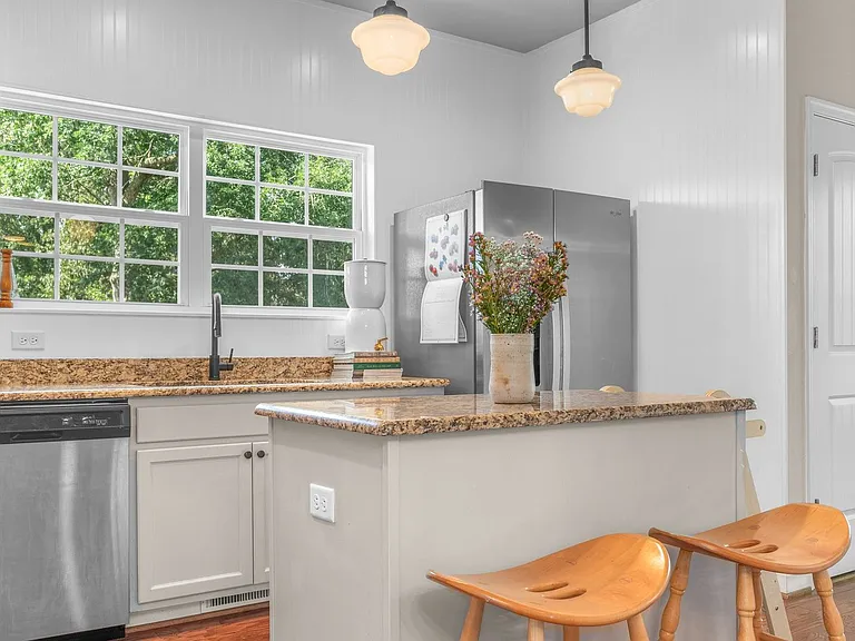 1545 Ocean Garden St — Photo 14