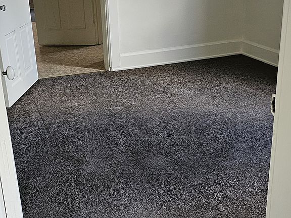 Small office between front room and kitchen