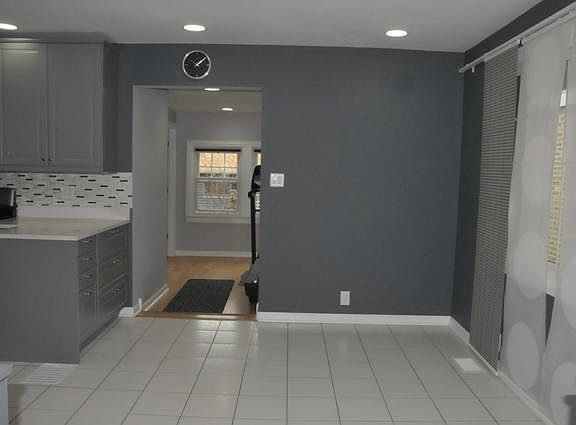 5th image of 4127 N Ottawa Ave