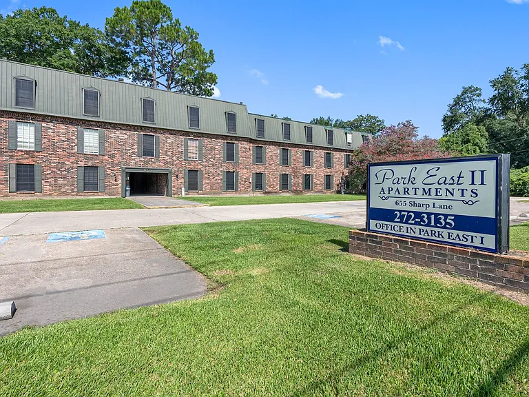 Park East Apartments — Photo 14