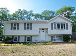 27 Hughes St, Plymouth, MA 02360
