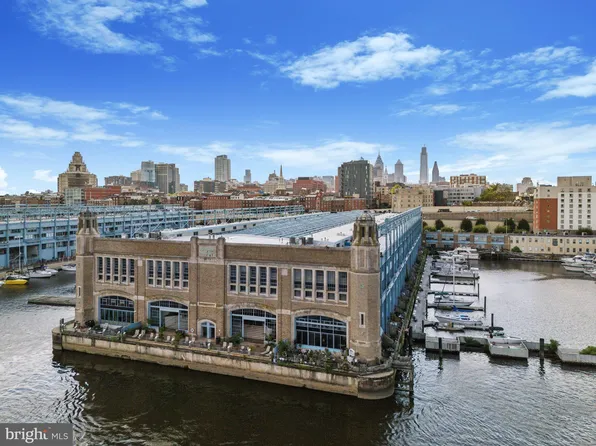 7 N Christopher Columbus Blvd #219, Philadelphia, PA 19106