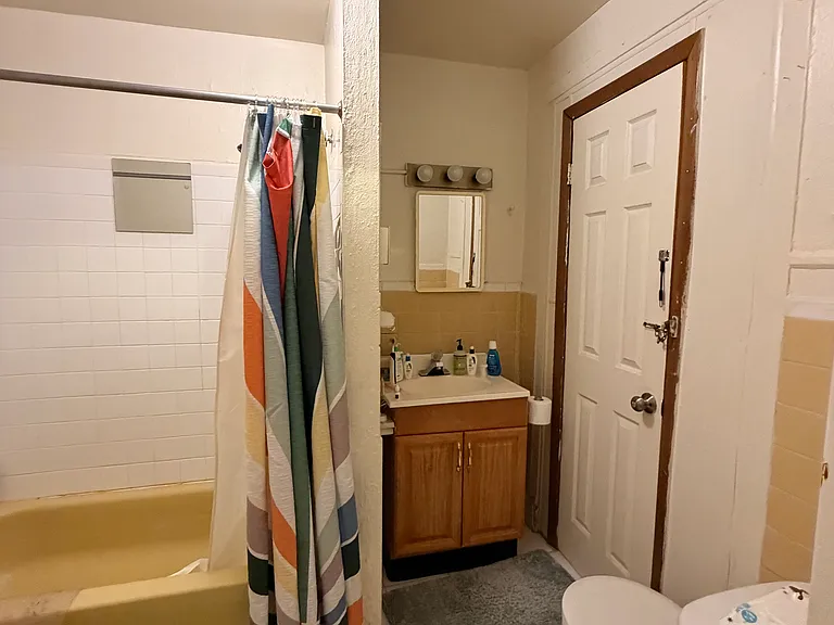 335 S 18th St #4F — Photo 5