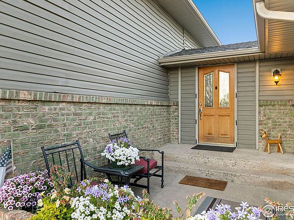 4th image of 905 Engleman Pl