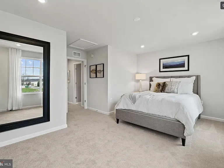 58 Coolidge Ave — Photo 4