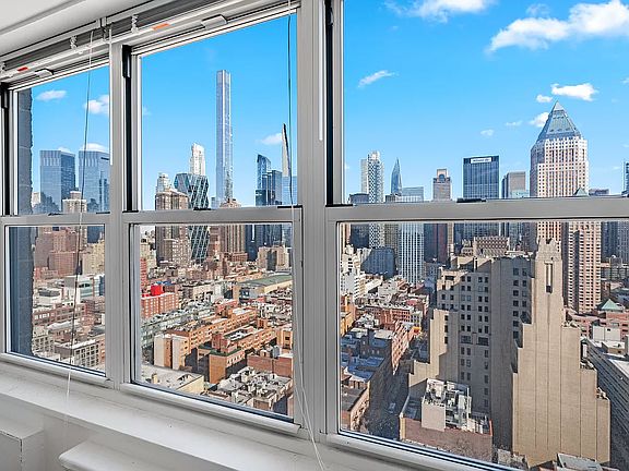4th image of 747 10th Ave APT 33B