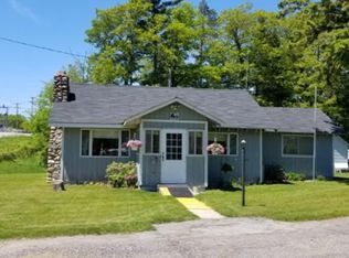 718 W River Rd, Oscoda, MI 48750