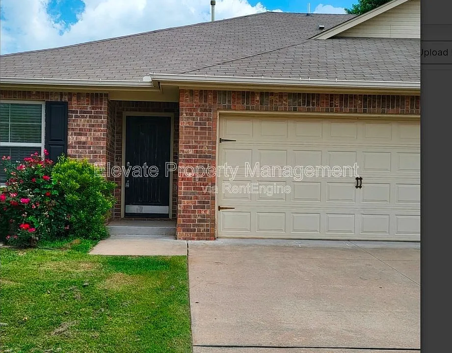 927 W Prairie Wind Way