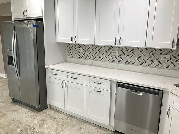 4th image of 9473 Park Ln