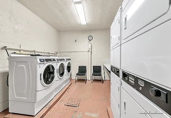 4th image of 66-15 Thornton Pl APT 1D