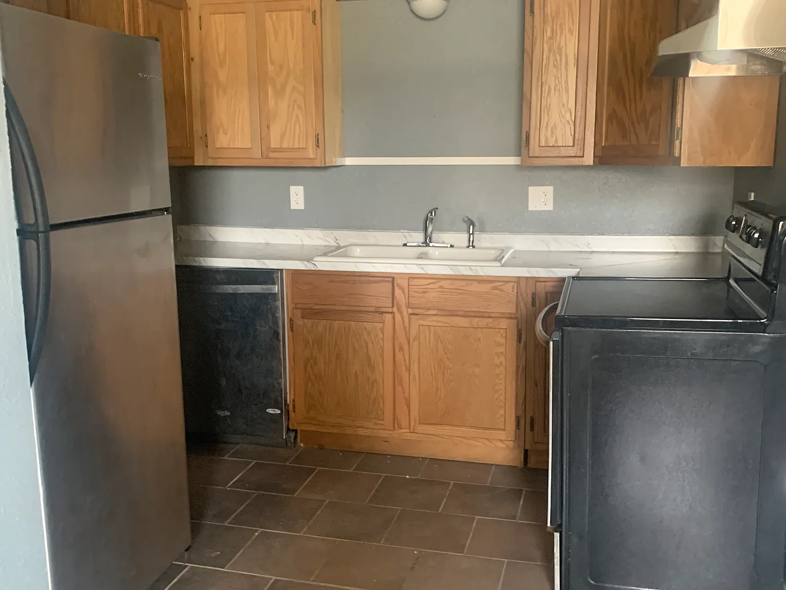 2 bed, 750 sqft, $750 — Photo 1