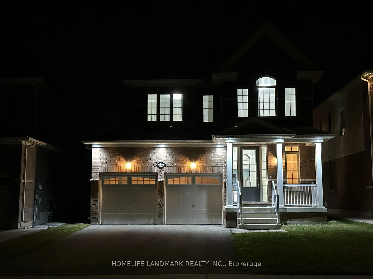 4 bed, $3,000 — Photo 1