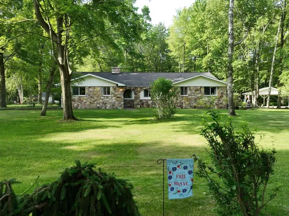 5724 E Townline Rd, Birch Run, MI 48415