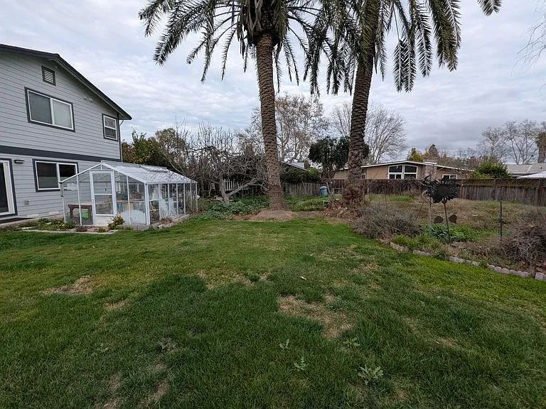 1580 Whitman Rd — Photo 15