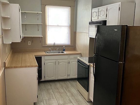 2nd image of 2574 Marsh Ave
