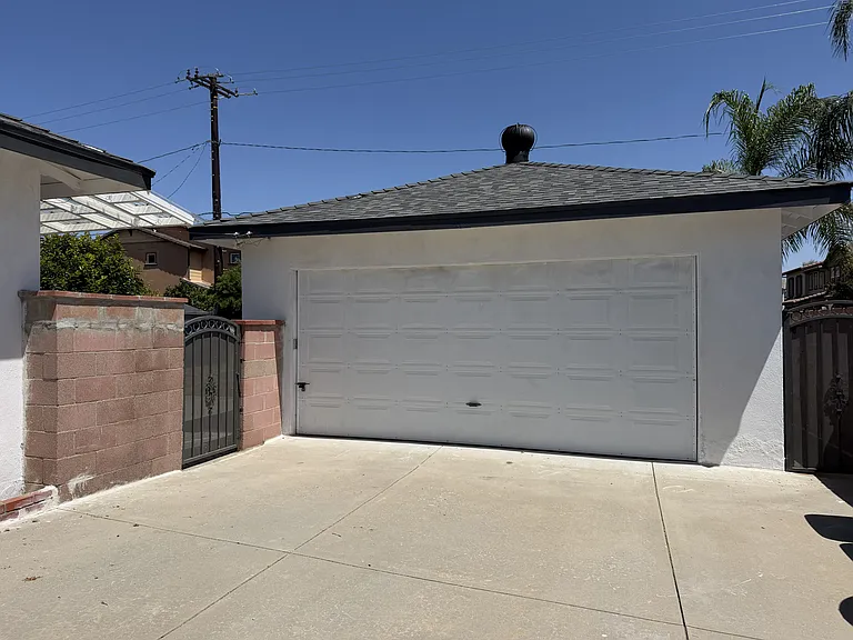 1433 E Larkwood St — Photo 32