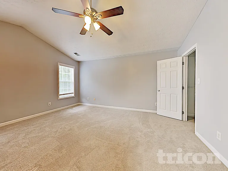 726 Westbury Dr — Photo 24
